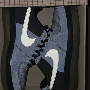 Nike Men's Black and Blue Sneakers